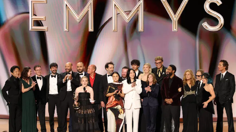 2026 Emmy Ödülleri kazananları belli oldu: "The Pitt" ve "Widow's Bay" geceye damga vurdu - Görsel 1