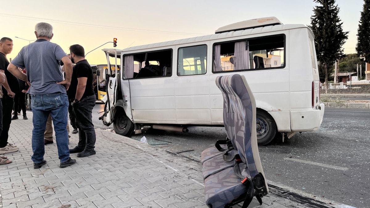 3 aracın karıştığı trafik kazası: 1 ölü, 8 yaralı - Görsel 2