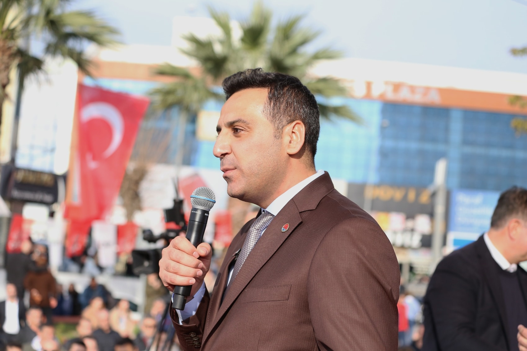 AKP'ye geçmeye hazırlanan başkanı terletecek arşiv - Görsel 3