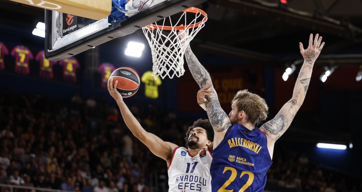 Anadolu Efes, EuroLeague'de sezonu mağlubiyetle açtı - Görsel 1
