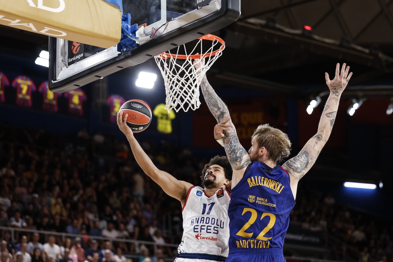 Anadolu Efes, EuroLeague'de sezonu mağlubiyetle açtı