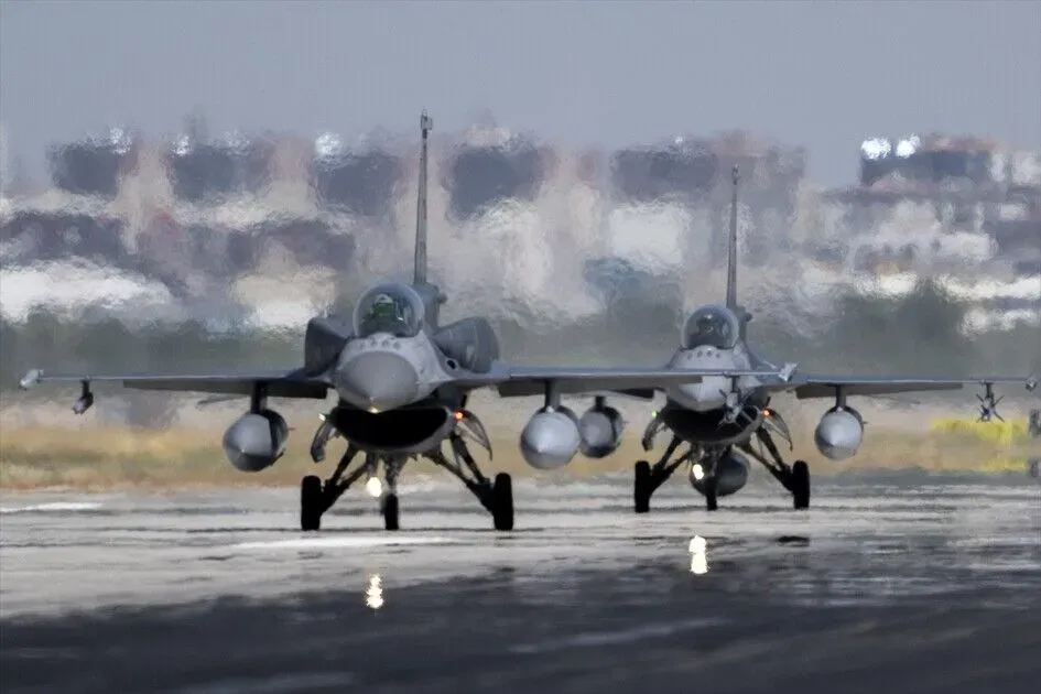 Baltıklar'da Rus uçak alarmı: Türk F-16'lar NATO'dan İtalyan, Finlandiyalı ve İsveçli savaş uçaklarıyla havalandı