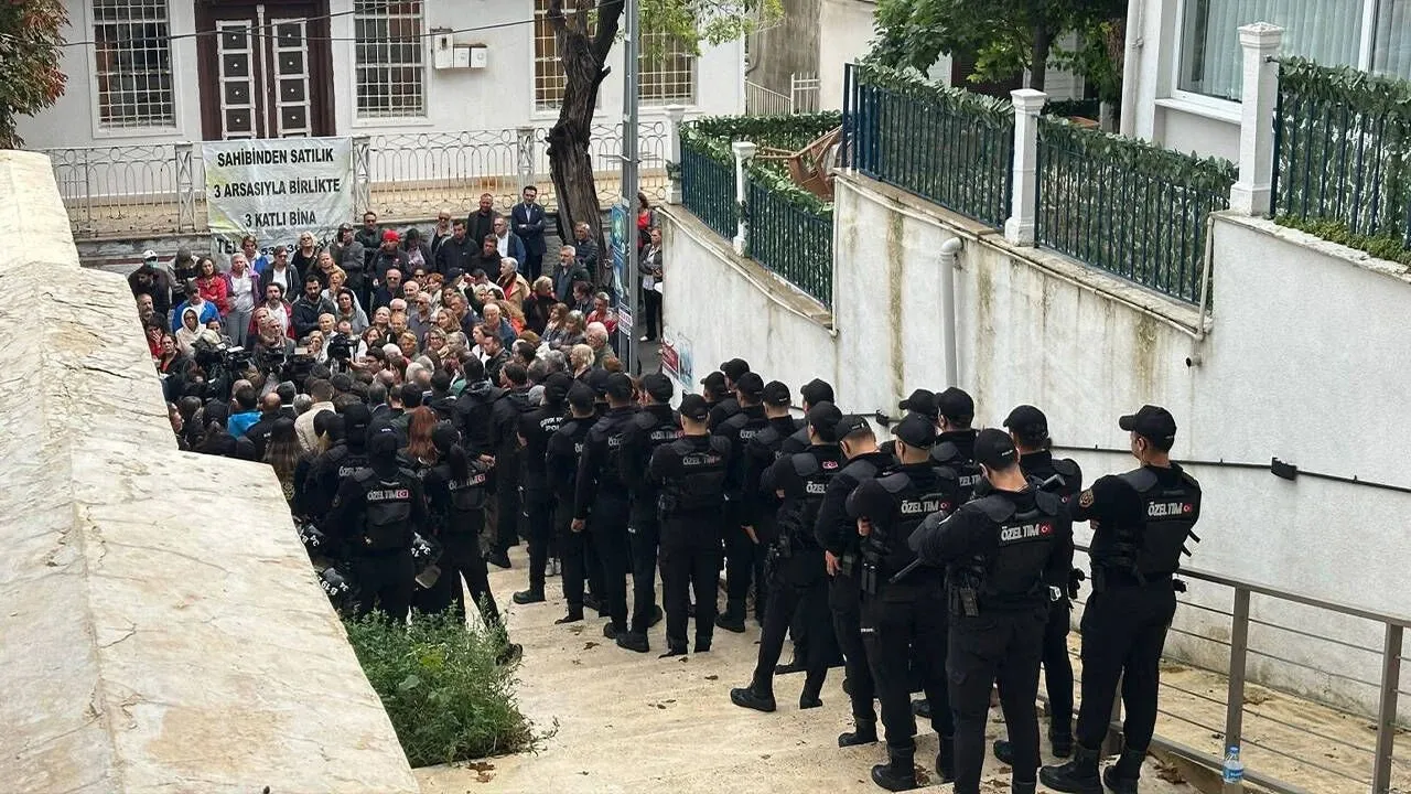 Belediyeyi sattılar, arka kapıdan kaçtılar - Görsel 3