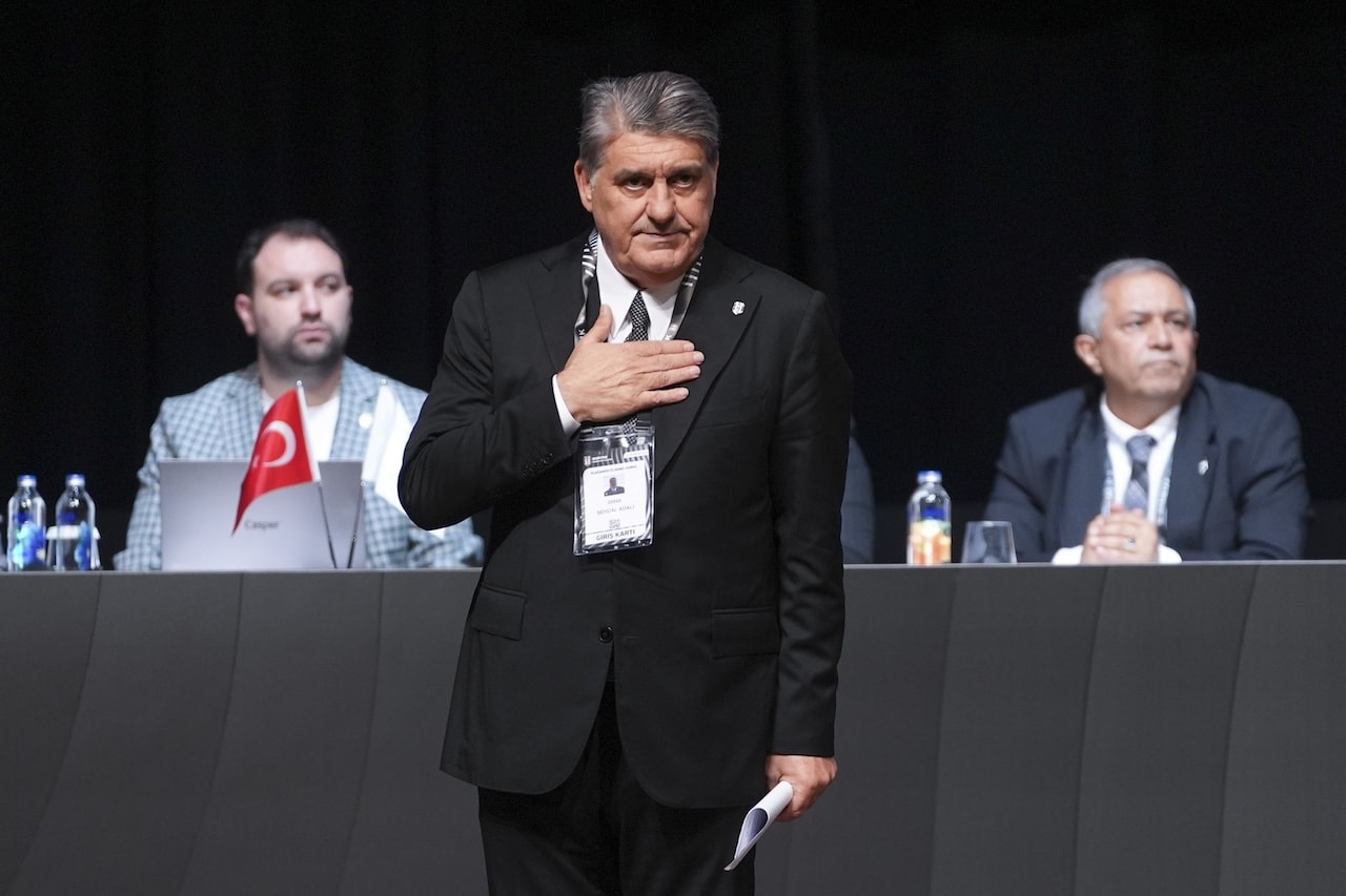 Beşiktaş'ta Serdal Adalı tek aday