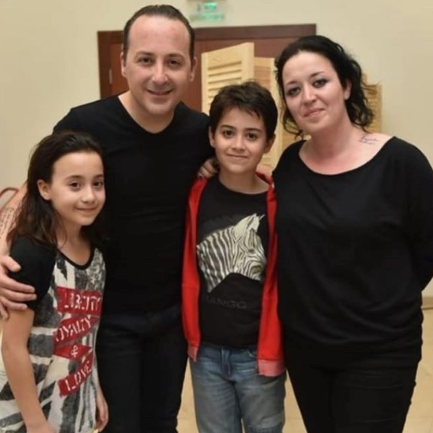 Bir zamanlar babasıyla aynı filmdeydi: Tolga Çevik'in kızı Tuna 20 yaşında - Görsel 4