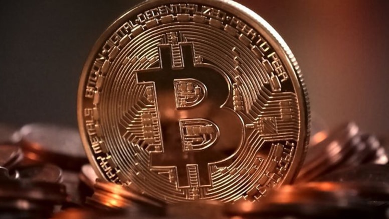 Bitcoin bir kez daha kritik eşiğin üzerinde - Görsel 1
