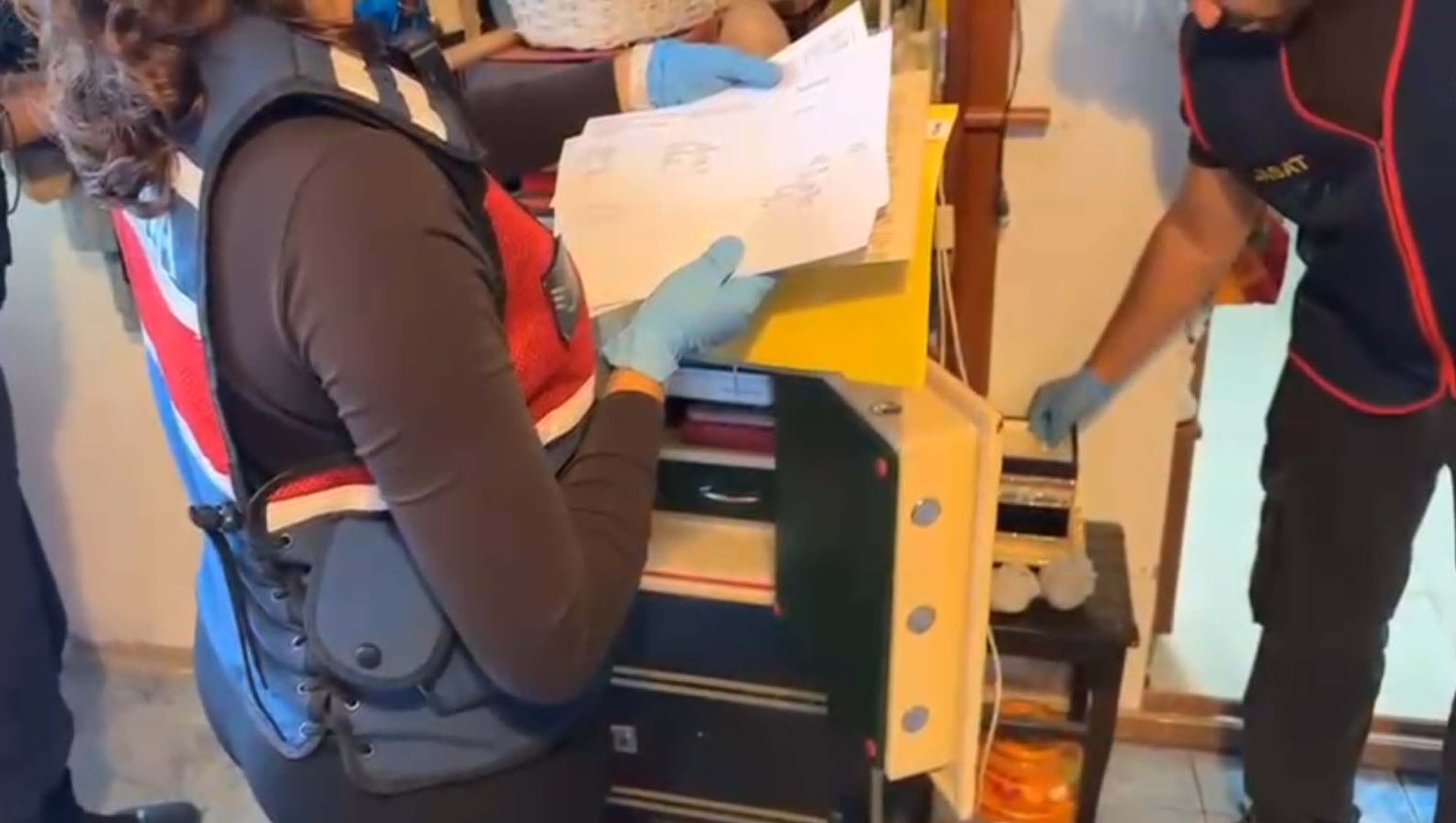 Bodrum merkezli 5 ilde suç örgütüne operasyon: 12 gözaltı - Görsel 3