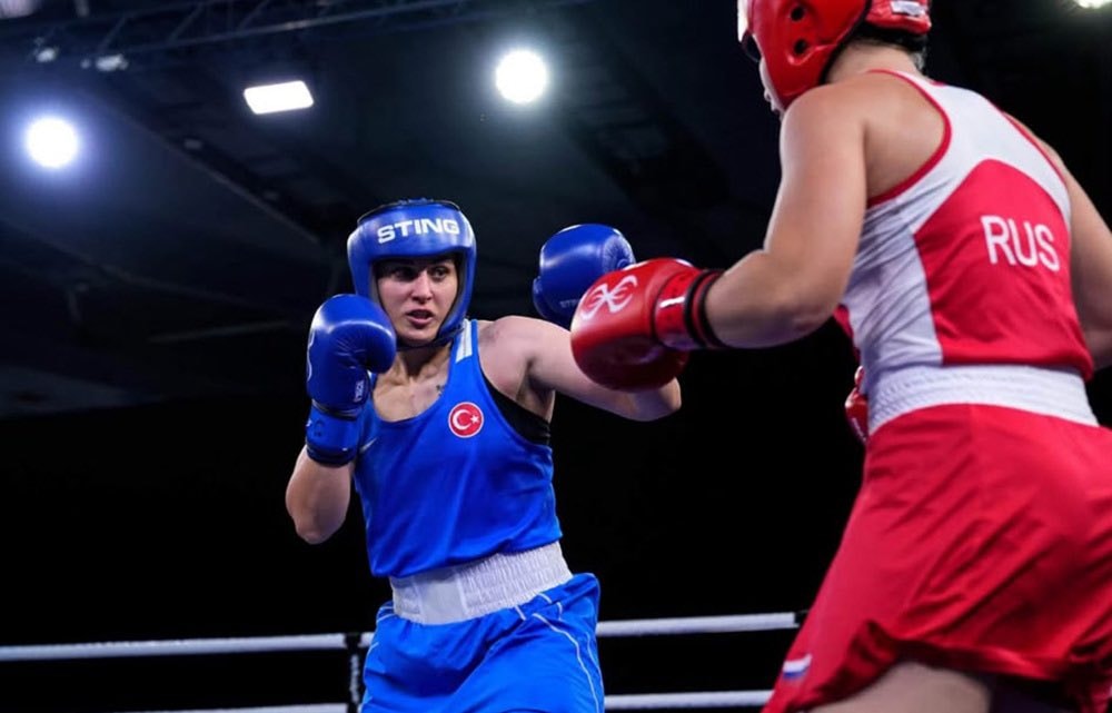 Bronz madalya alan milli boksör Gizem Özer'den hakem isyanı