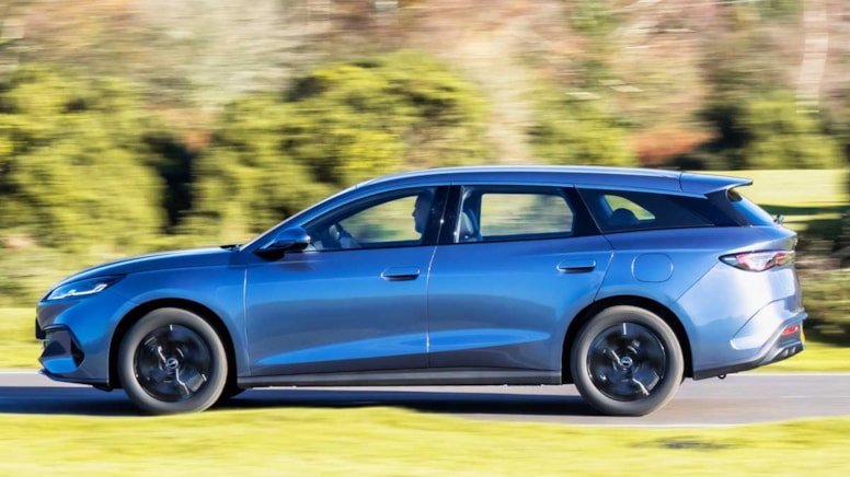 BYD yeni hibrit modelinin fiyatını ve özelliklerini açıkladı: Tek depoyla İstanbul-Van arasını yakıt almadan geçiyor - Görsel 1