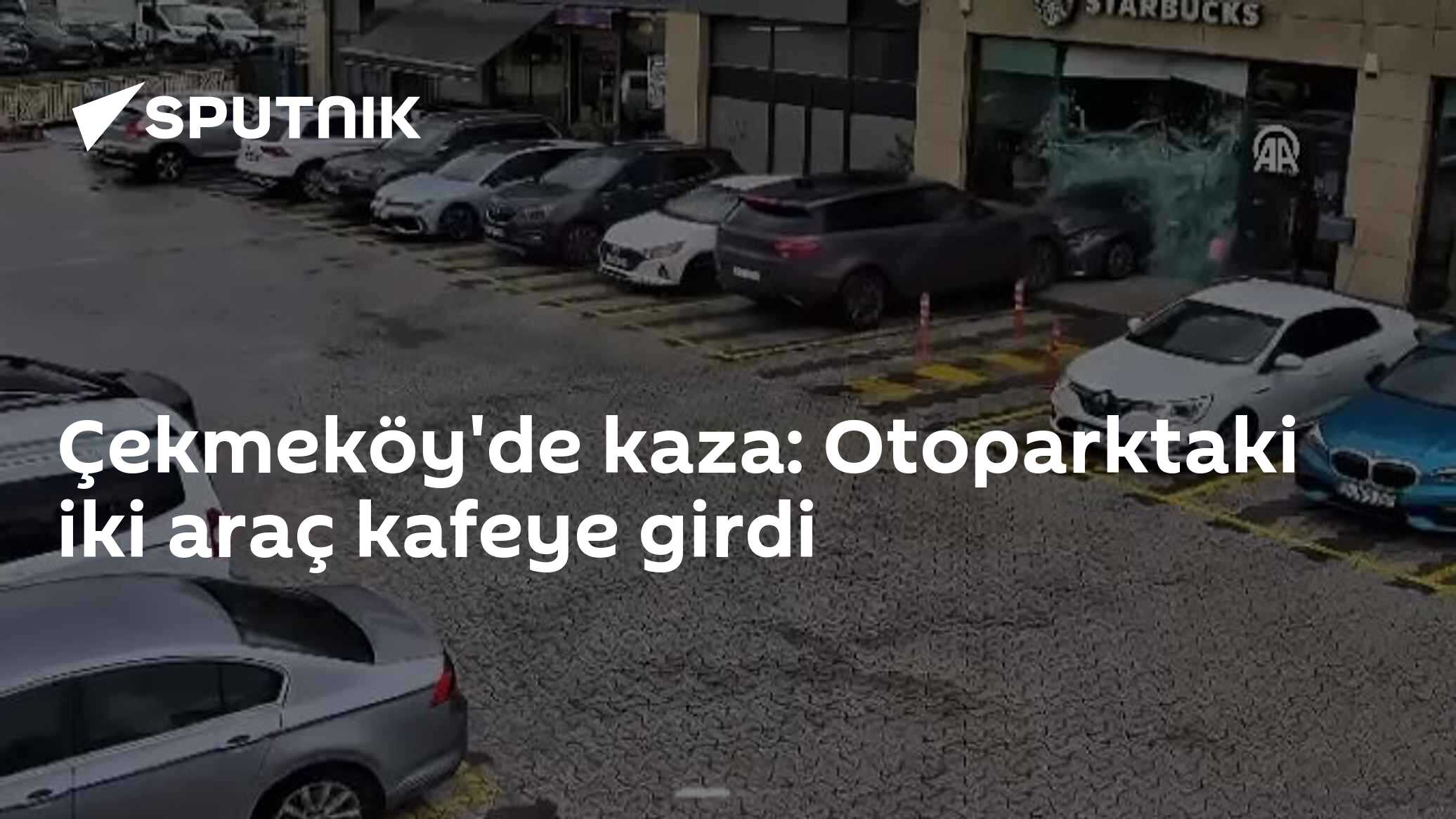 Çekmeköy'de parkta duran araca çarpan otomobil kafeye girdi: 2 araç hasar gördü, yaralı çıkmadı