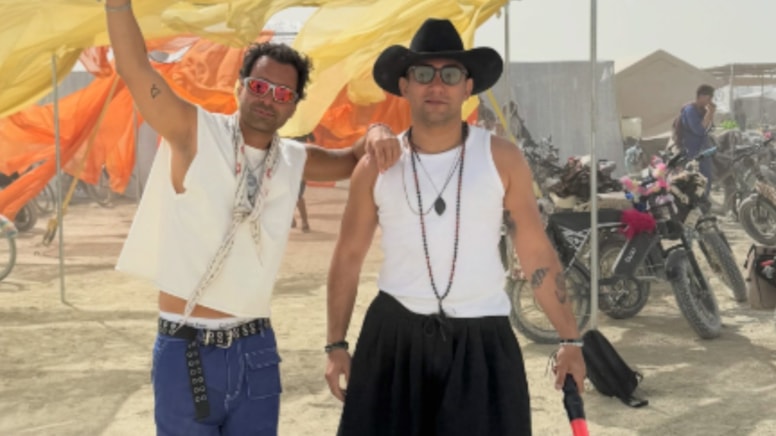 Cem Pilevneli soluğu Nevada Çölü’nde aldı: Burning Man’den dikkat çeken kareler - Görsel 1