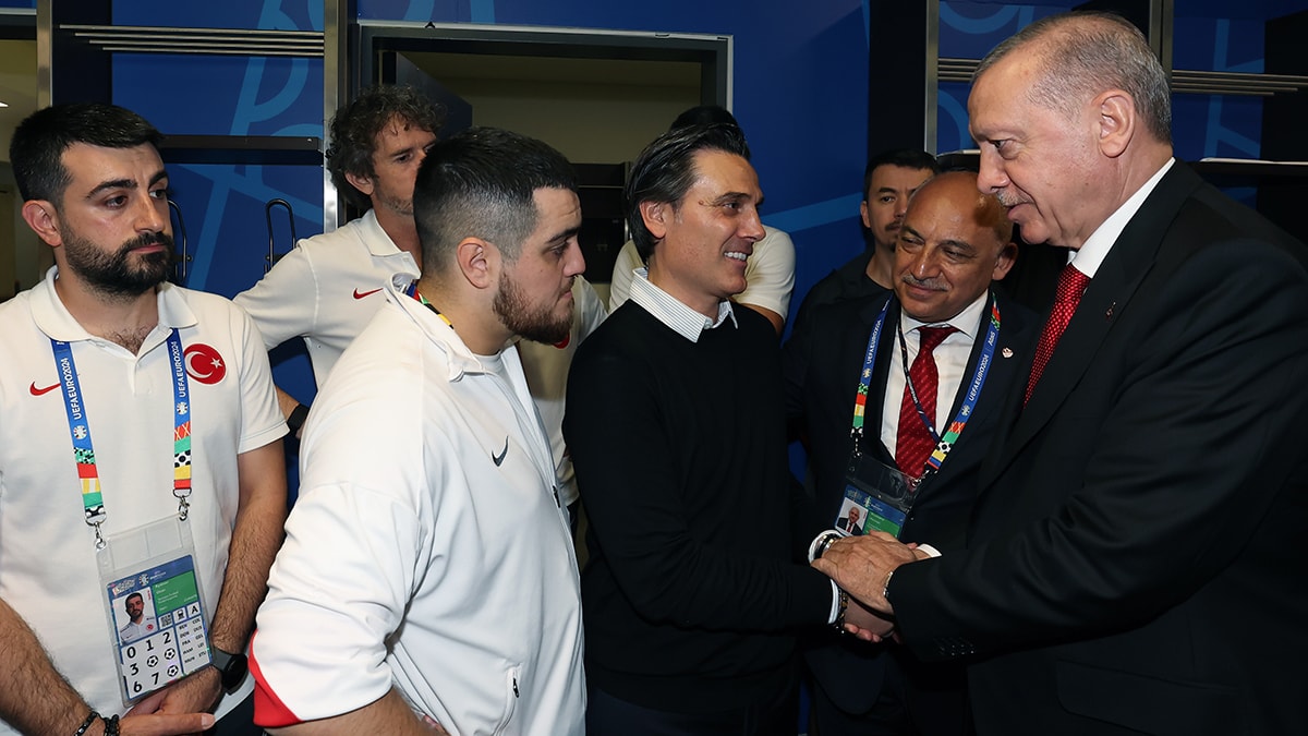 Cumhurbaşkanı Erdoğan'dan Merih Demiral'a destek! Montella ve TFF sözleri...