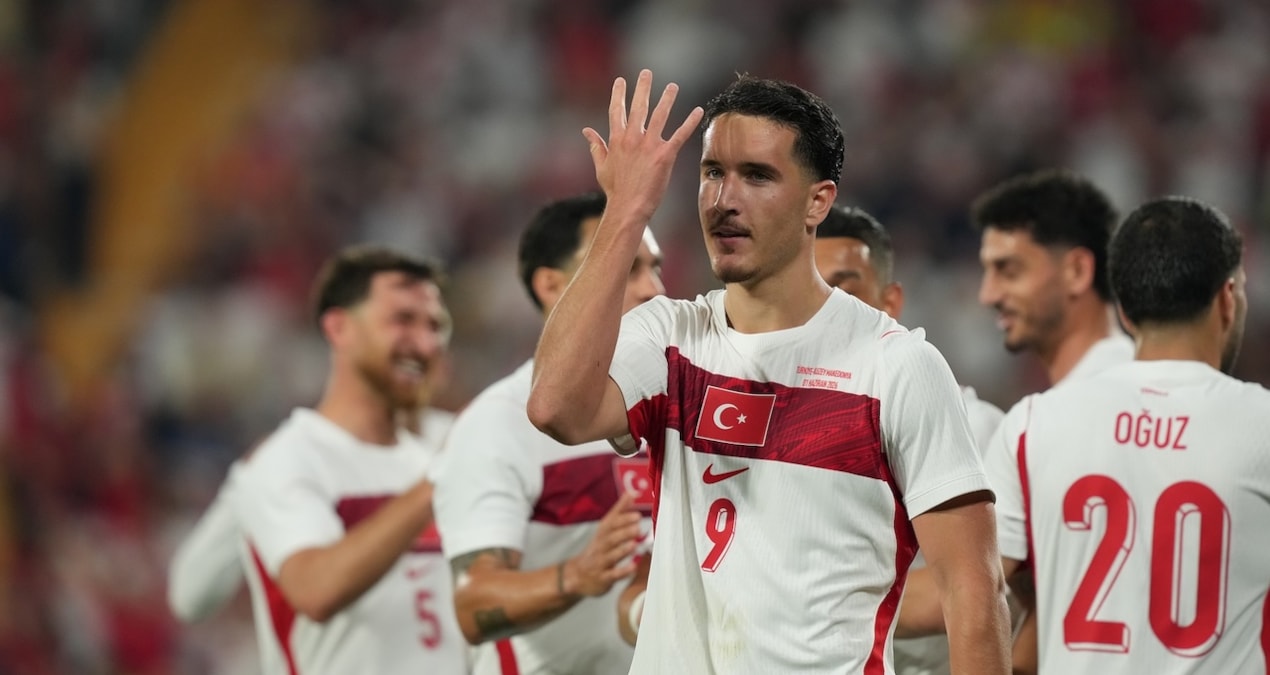 Deniz Gül'ün Türkiye'ye geliş saati belli oldu! Galatasaray için geliyor - Görsel 1