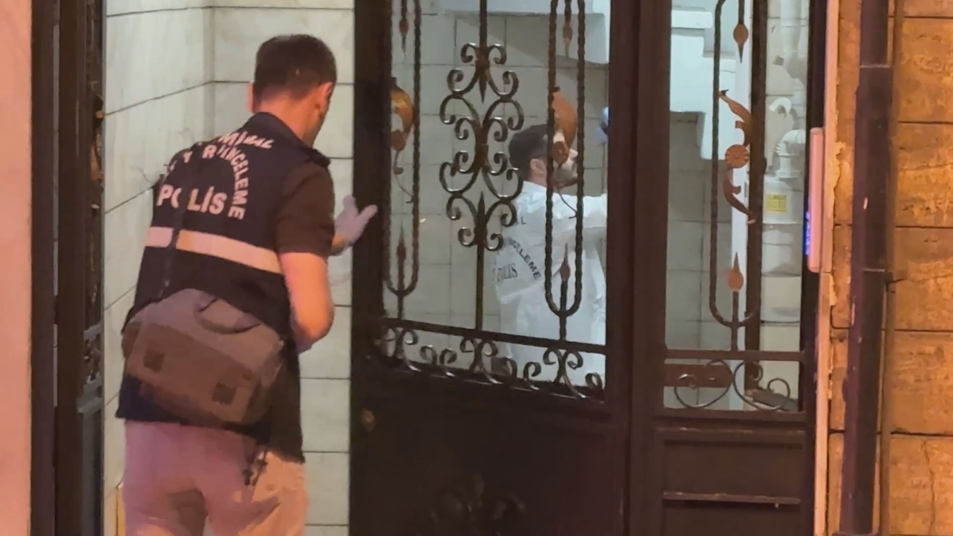Evinde başından vurulmuş halde bulundu: Odasında not, telefonunda video çıktı - Görsel 3