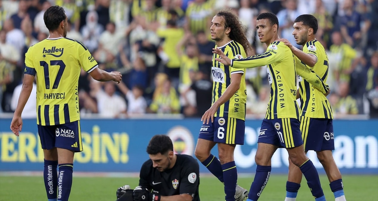 Fenerbahçe resital sundu! Tarihin en farklısı - Görsel 1