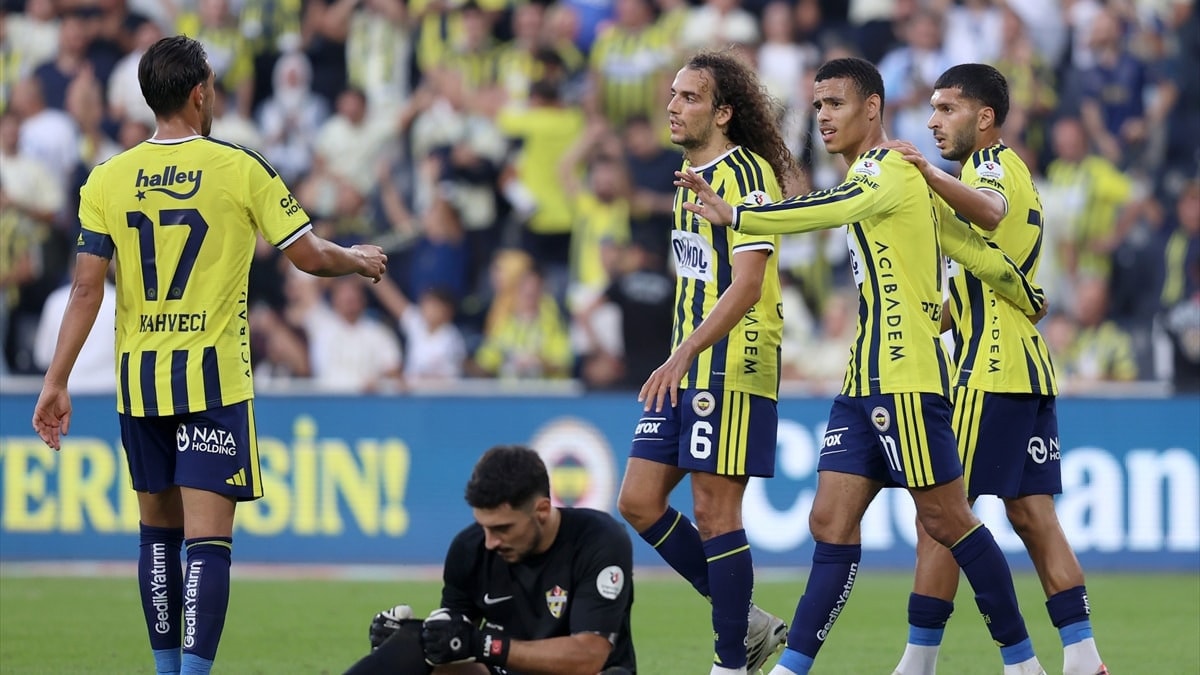 Fenerbahçe resital sundu! Tarihin en farklısı