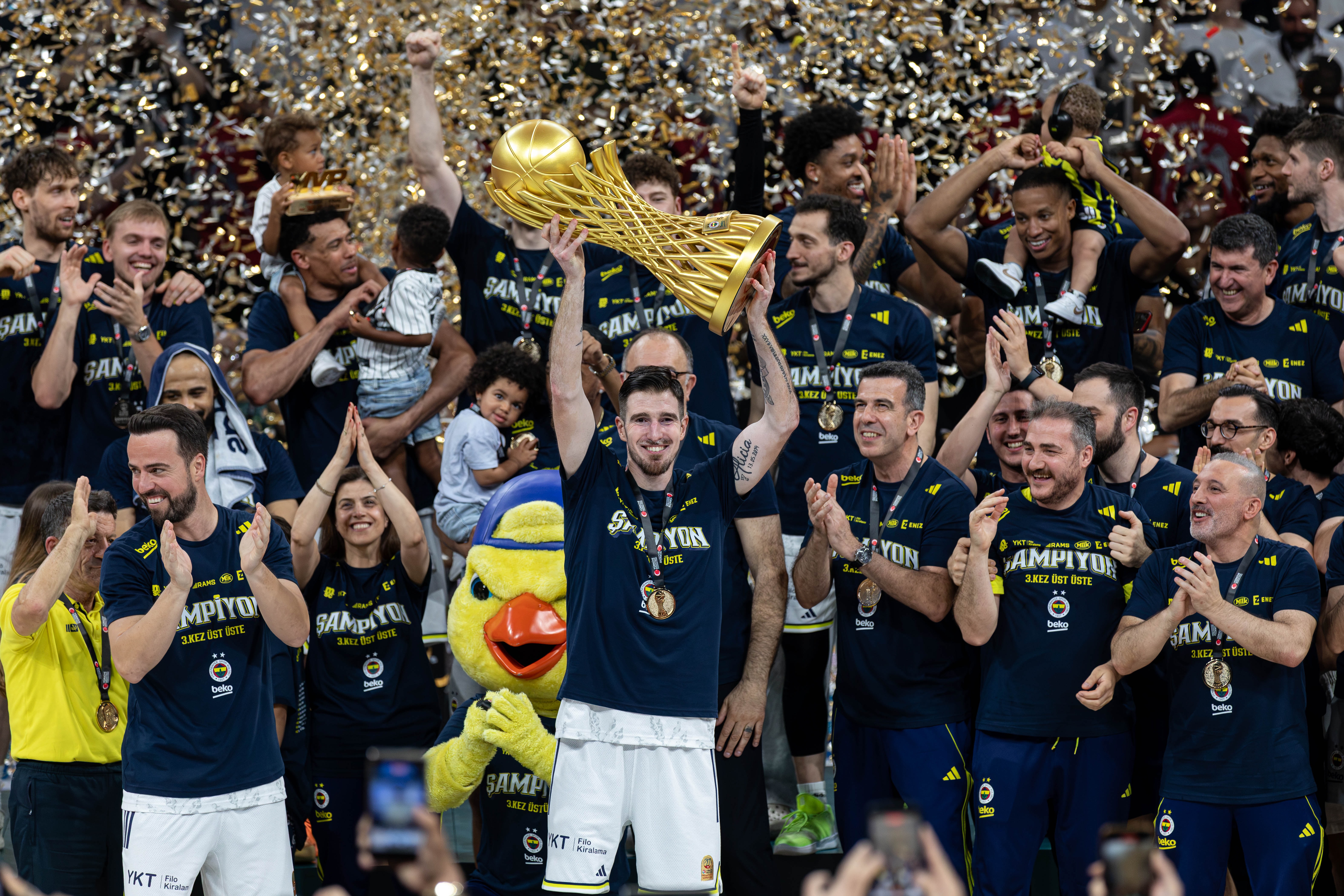 Fenerbahçe'ye basketbolda yeni isim sponsoru