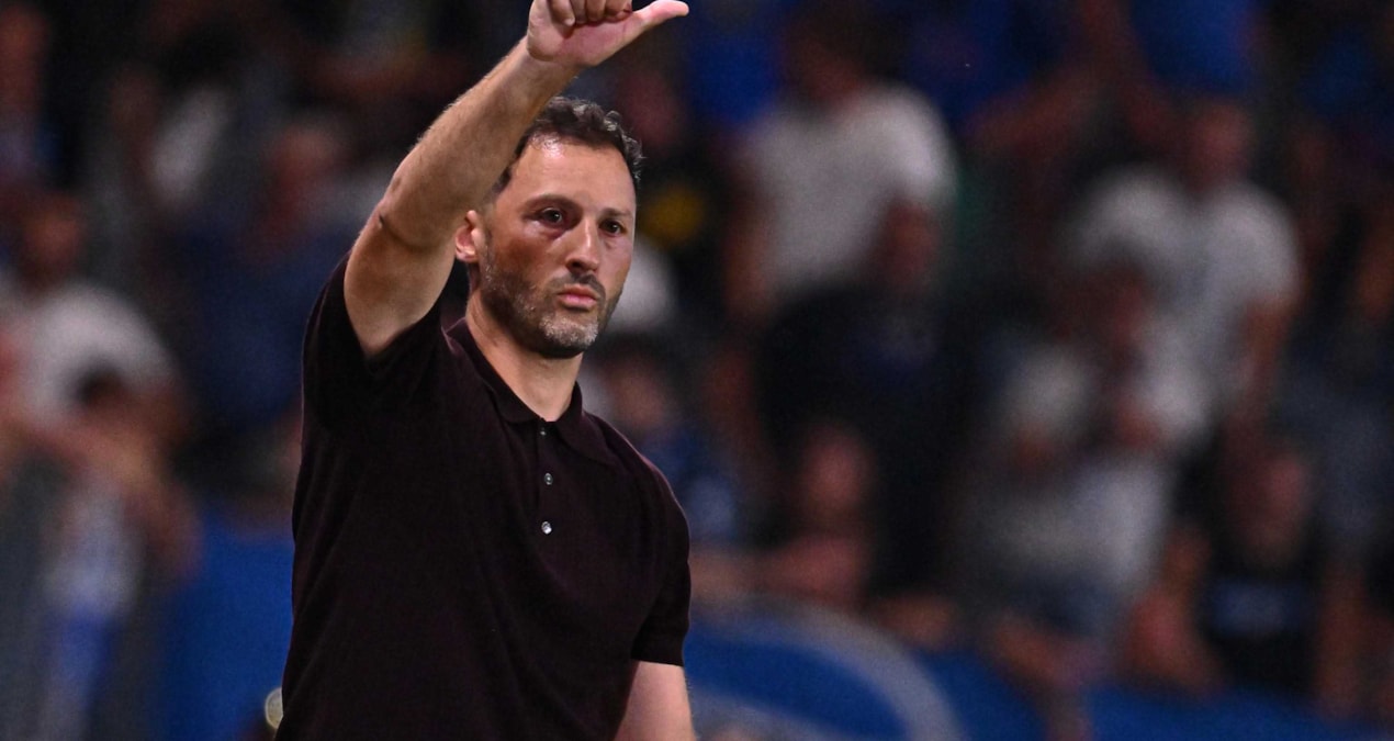 Fenerbahçeli taraftarların çiçeklerle uğurladığı Domenico Tedesco, Bologna'dan 4 maçta kovuldu - Görsel 1