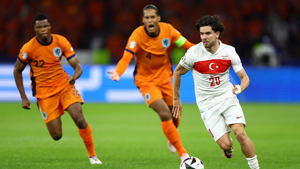Ferdi Kadıoğlu'na Avrupa'dan büyük ilgi: Hollanda maçının yıldızı, Avrupa'nın aranan ismi