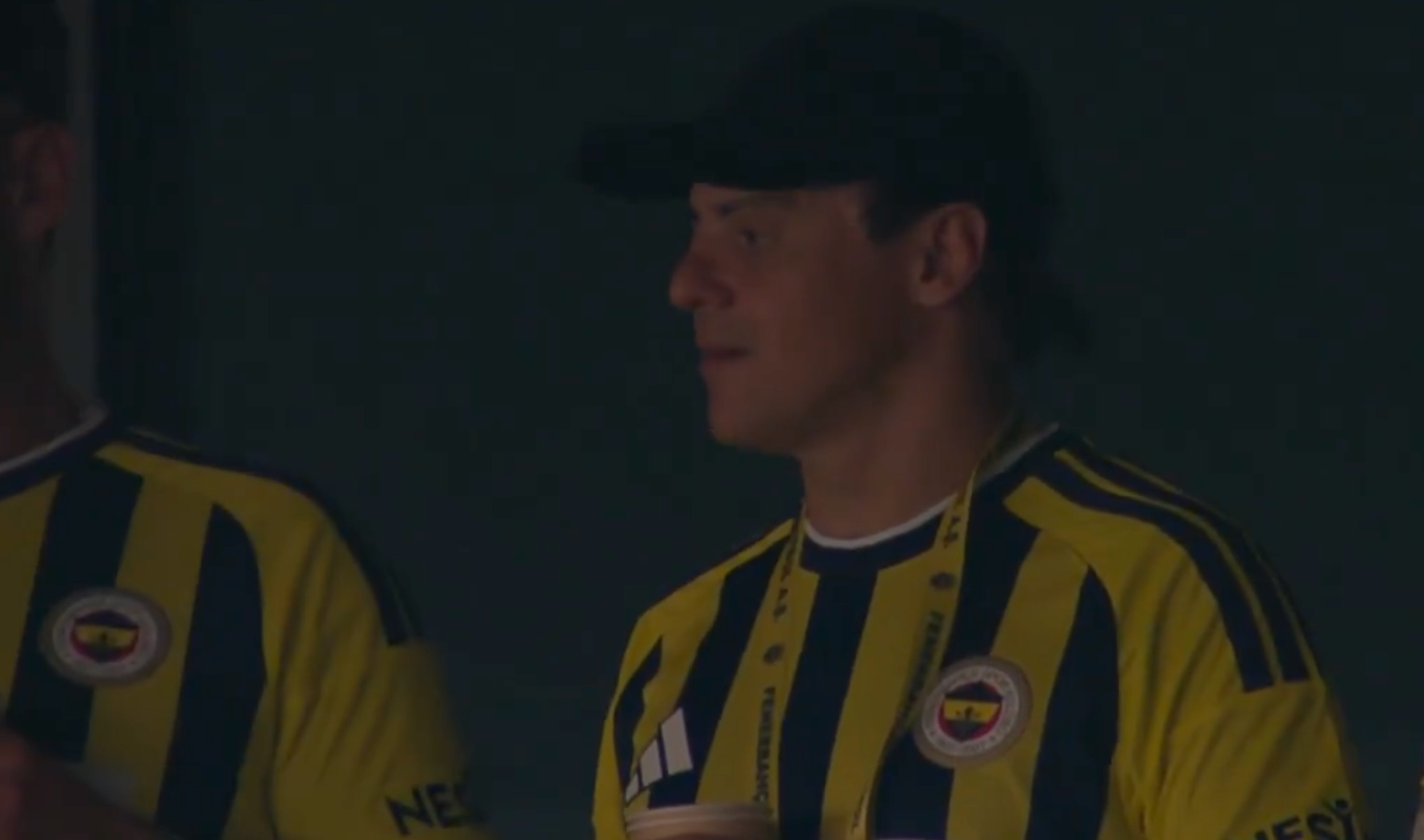 Formula 1 efsanesi Fenerbahçe formasıyla maçta