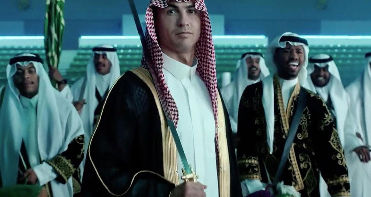 Futbol dünyası bunu konuşuyor! Ronaldo parayı basıp oynadığı kulübü satın alıyor - Görsel 1