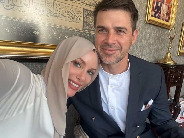 Gamze Özçelik’in eşinden romantik paylaşım: 'Allah’a şükrediyorum' - Görsel 1