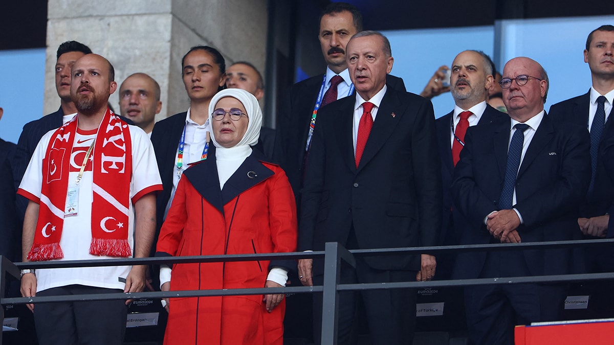 Hollanda-Türkiye maçında Erdoğan'a sansür mü uygulandı? - Görsel 4