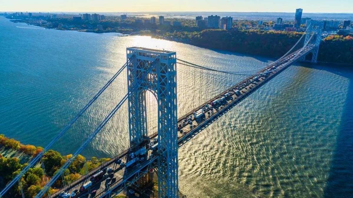 Hudson Nehri'nin dev geçidi: Günde 300 bin aracı taşıyan 14 şeritlik köprü