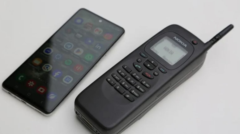 İlk akıllı telefon 30 yaşına girdi - Görsel 1