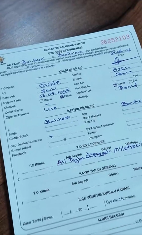 İsim benzerliği dikkat çekti: Bandırmalı Özgür Özel AKP'ye katıldı - Görsel 2