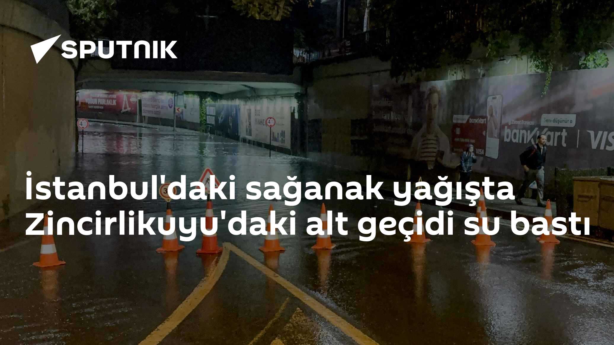 İstanbul'da sağanak yağış Zincirlikuyu alt geçidini su altına soktu, trafik durdu