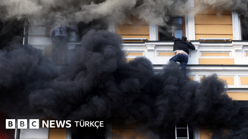 Kiev'de Tarihi Bilimler Akademisi Binası İHA Saldırısıyla Vuruldu: En Az 1 Ölü
