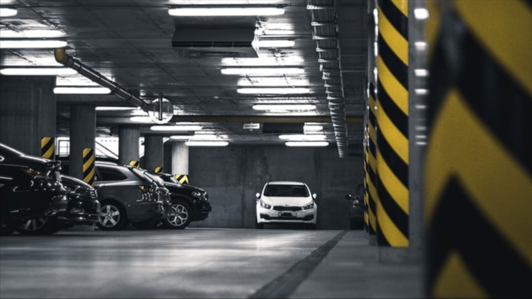 Kiracıları kızdıran yazı! Otopark tartışmaları alevlendi - Görsel 1