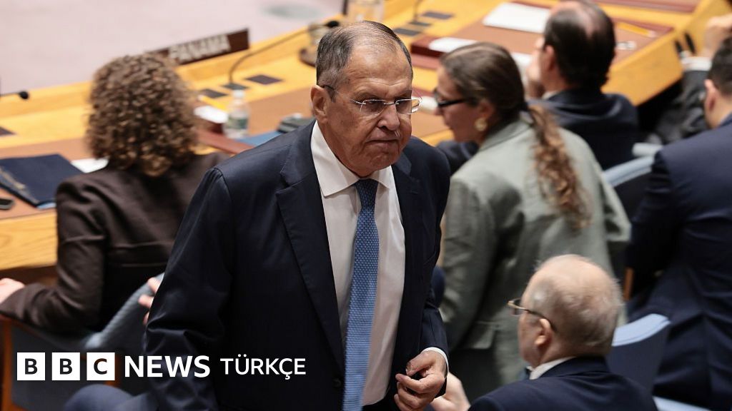 Lavrov: Türkiye'deki S-400'lerin dost ülkeye transferi mümkün, henüz resmi talep yok