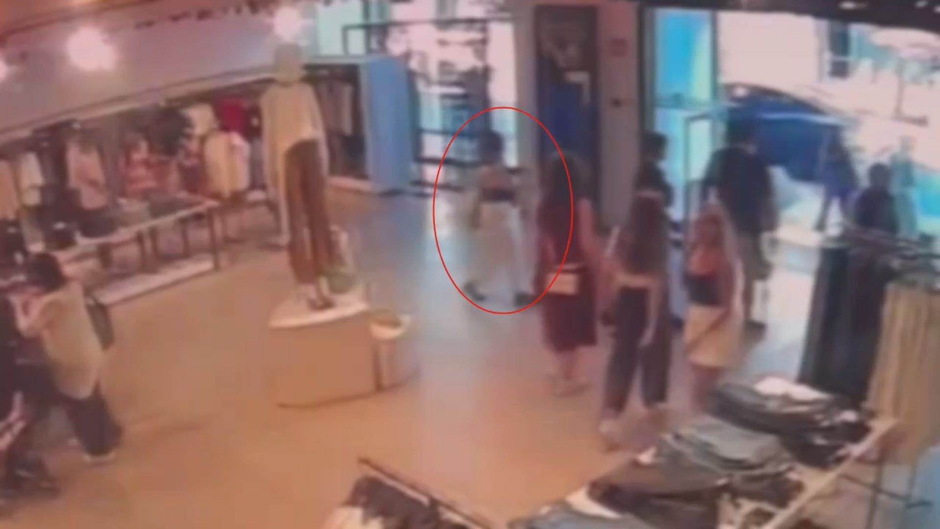 Nişantaşı’nda 47 bin liralık alışveriş iddiası: Ressam savcılık ifadesinin ardından serbest bırakıldı - Görsel 4