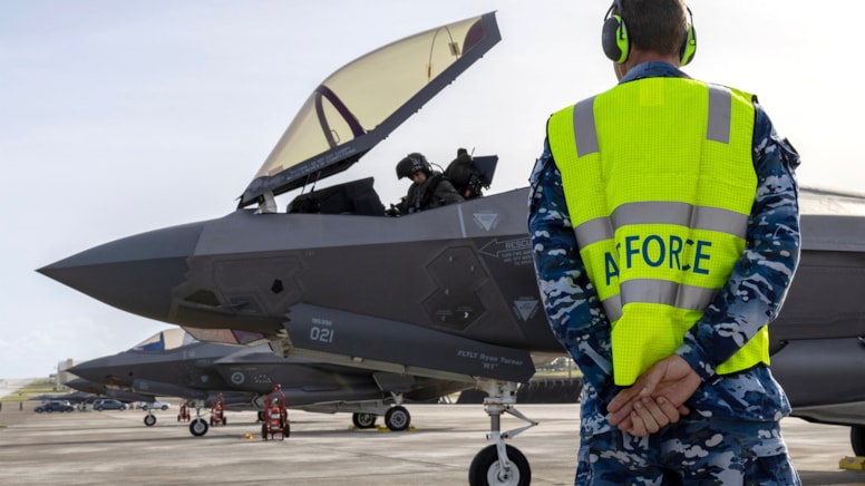 Pentagon'dan utanç verici itiraf: Türkiye'ye vermedikleri teknolojiyi Çin'e çaldırdılar - Görsel 1