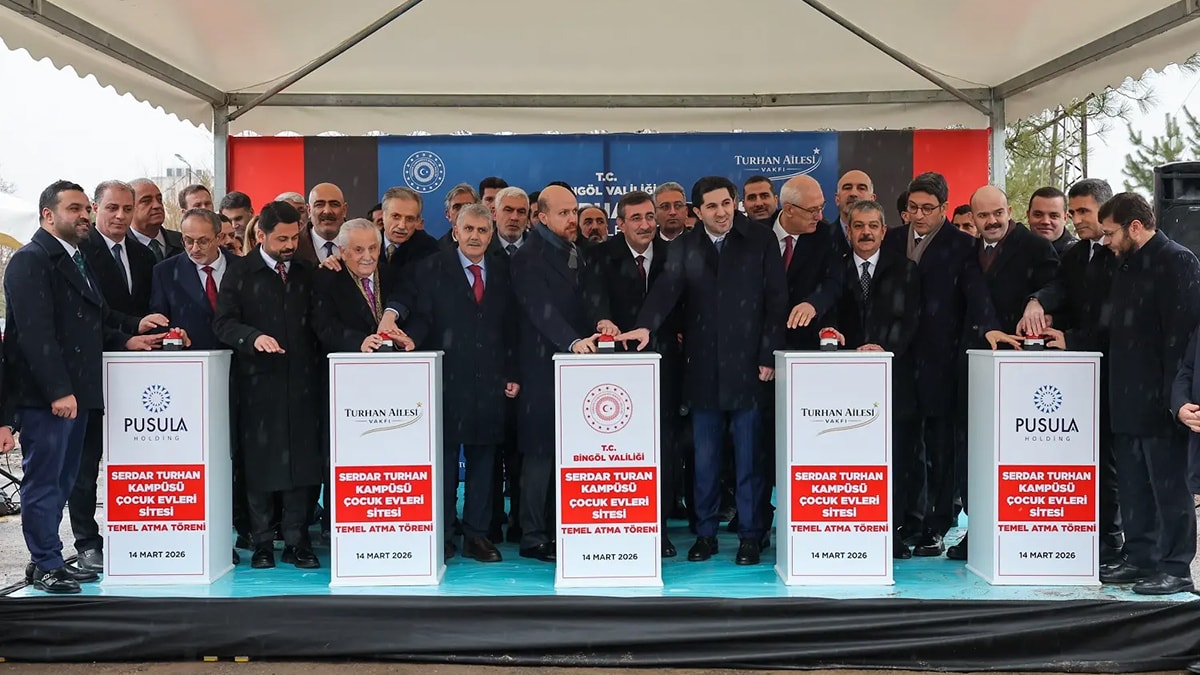 Pusulacı, devlet erkanıyla temel atmış