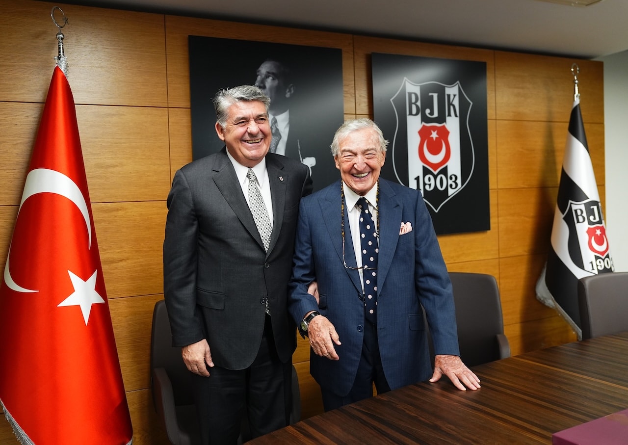Rahmi Koç'tan Beşiktaş'a dev destek! Borcun yarısını ödedi