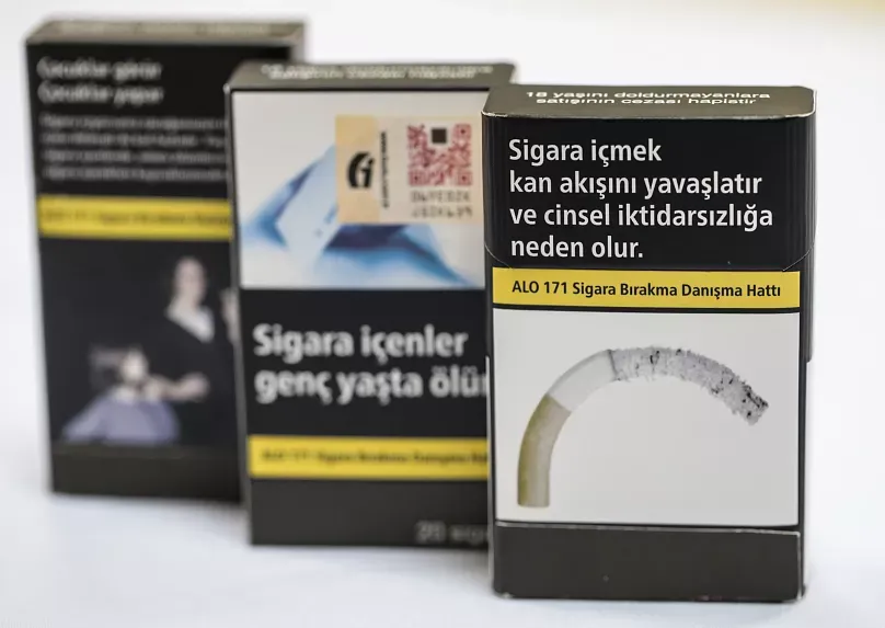 Sağlık Bakanlığı'nın taslağında 'slim' sigara yasağı ve 2015 sonrası doğanlar için ömür boyu tütün yasağı