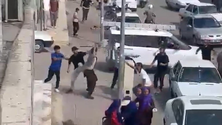 Şanlıurfa'da iki grup arasında taşlı sopalı kavga: 9 yaralı - Görsel 1