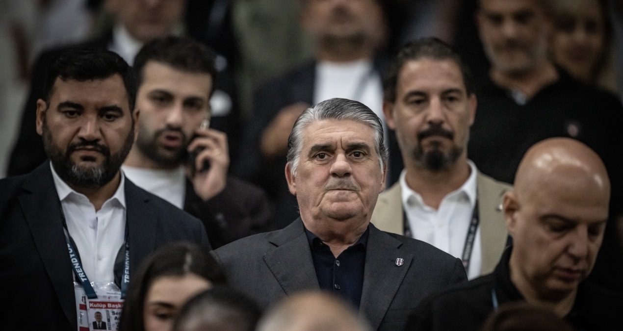 Serdal Adalı maç bitmeden salondan ayrıldı - Görsel 1