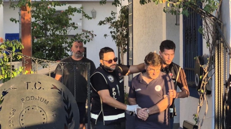 Suçüstü yakalanan liman başkanı tutuklandı: Ele geçirilen notlarda yazanlar dikkat çekti - Görsel 1