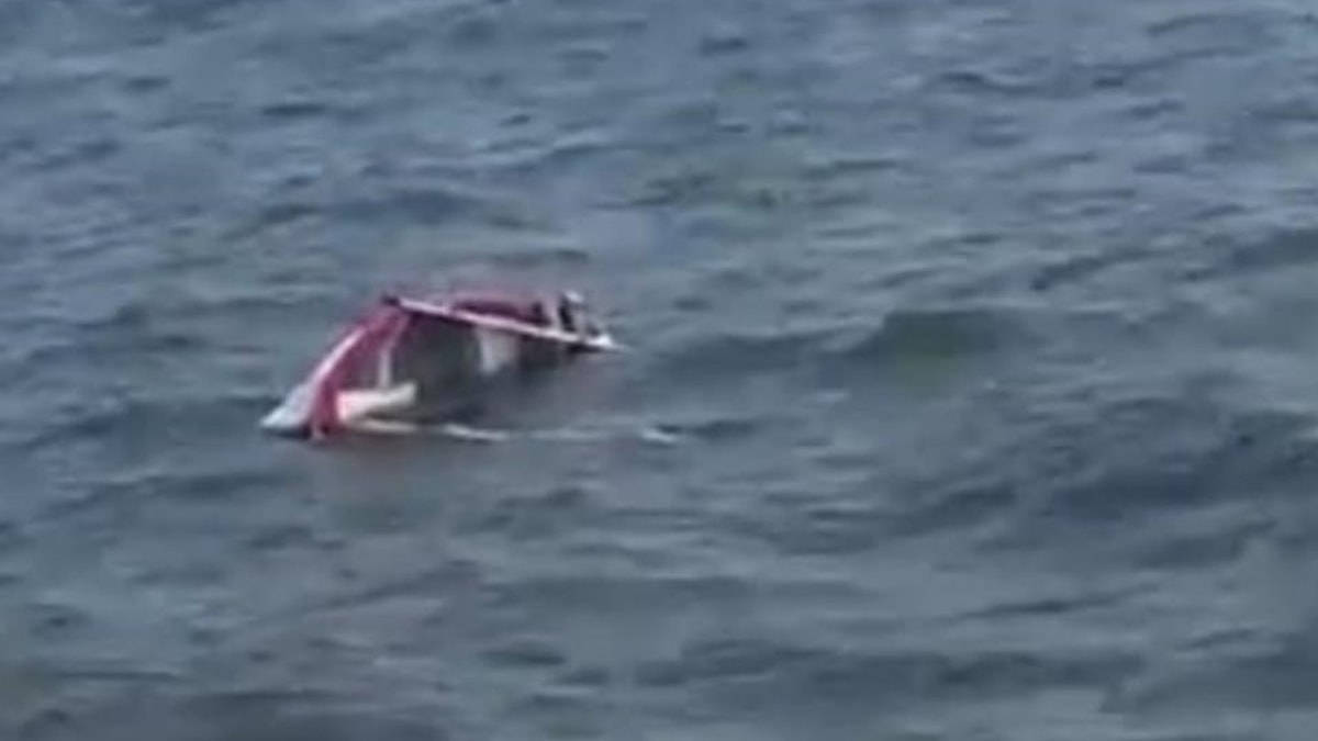 Tekne battı, 39 kişi kayboldu
