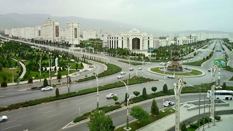 Ülkede koyu renk araç kullanmak yasak: Herkesin arabası beyaz - Görsel 1