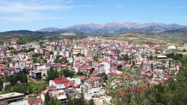 Valizini toplayan yola düşüyor: Türkiye'nin bu ilinden binlerce kişi kaçmaya başladı - Görsel 1